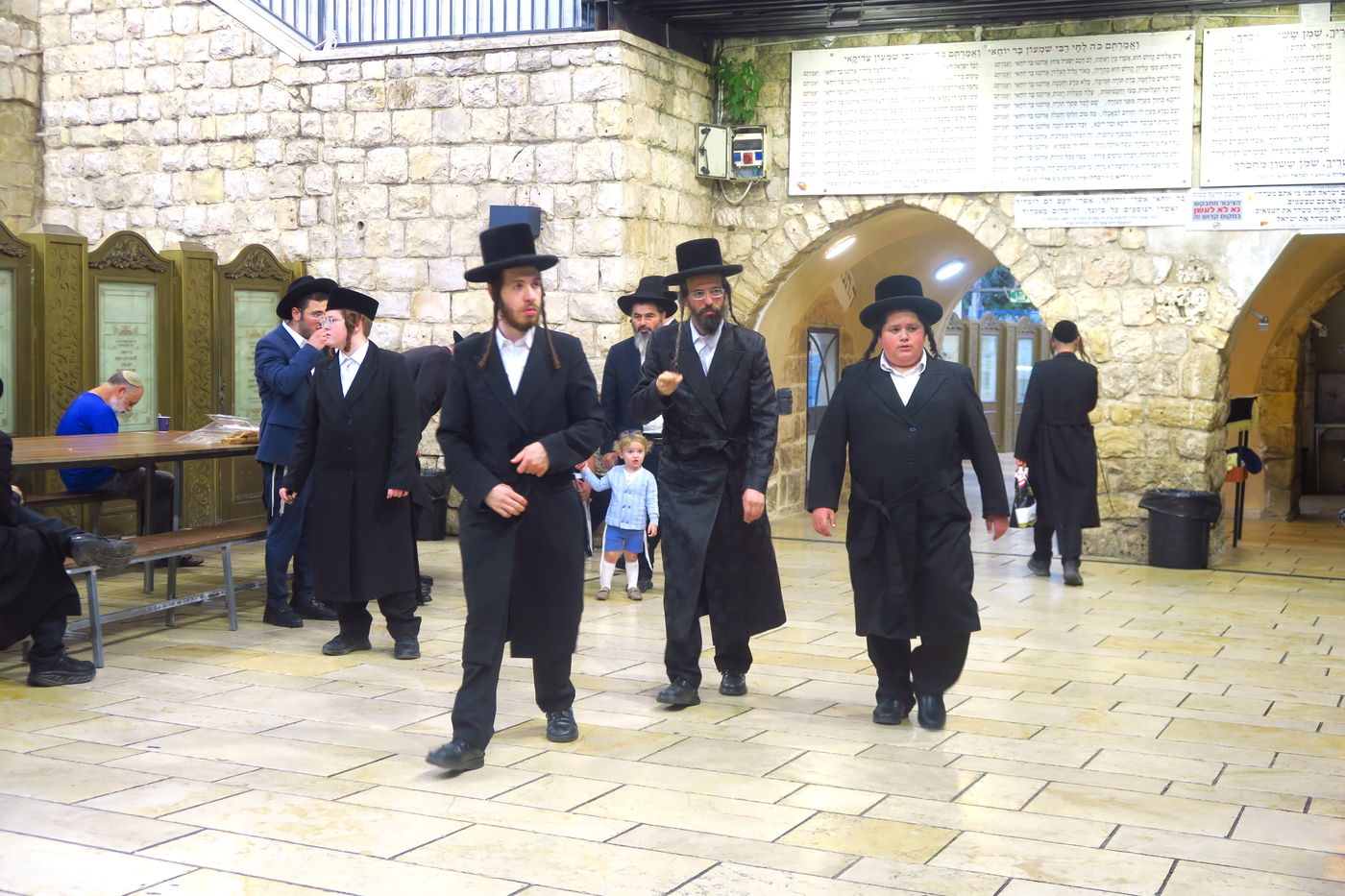 האדמו"ר מזוועהיל באתרא קדישא מירון