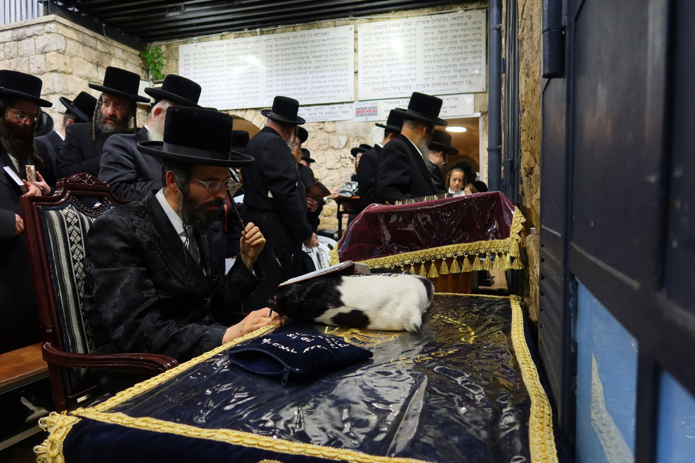 האדמו"ר מזוועהיל באמירת הסליחות במירון