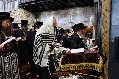 האדמו"ר מזוועהיל באמירת הסליחות במירון