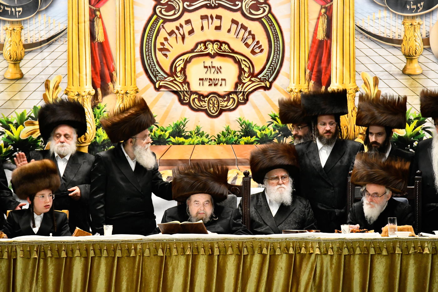 שמחת בר המצווה לנכד האדמו"ר מבעלזא