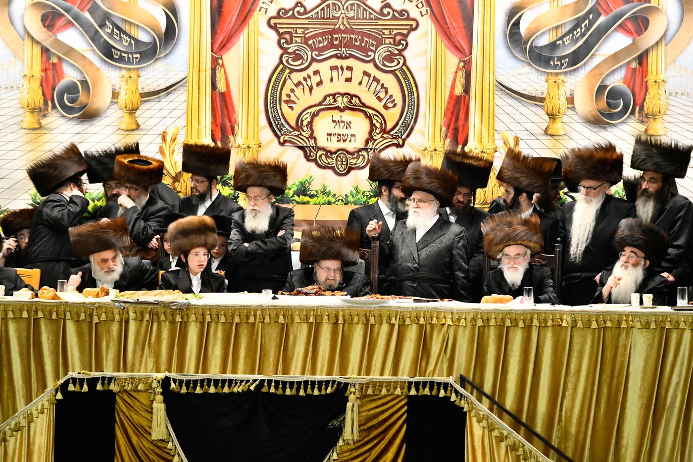 שמחת בר המצווה לנכד האדמו"ר מבעלזא