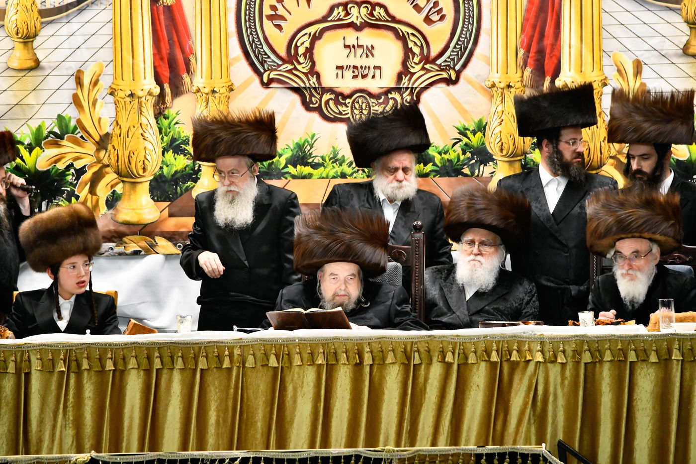 שמחת בר המצווה לנכד האדמו"ר מבעלזא