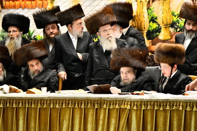 שמחת בר המצווה לנכד האדמו"ר מבעלזא