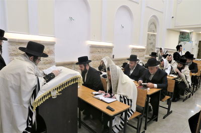 האדמו"ר מנדבורנה אלעד בהתרת נדרים