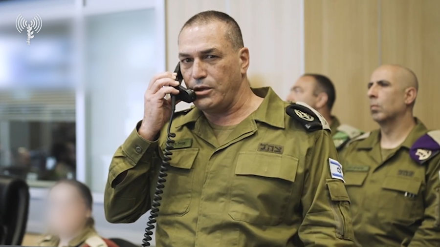 הרמטכ"ל בפקודת הקשר