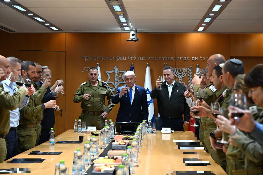 נתניהו כ"ץ וזמיר בהרמת כוסית