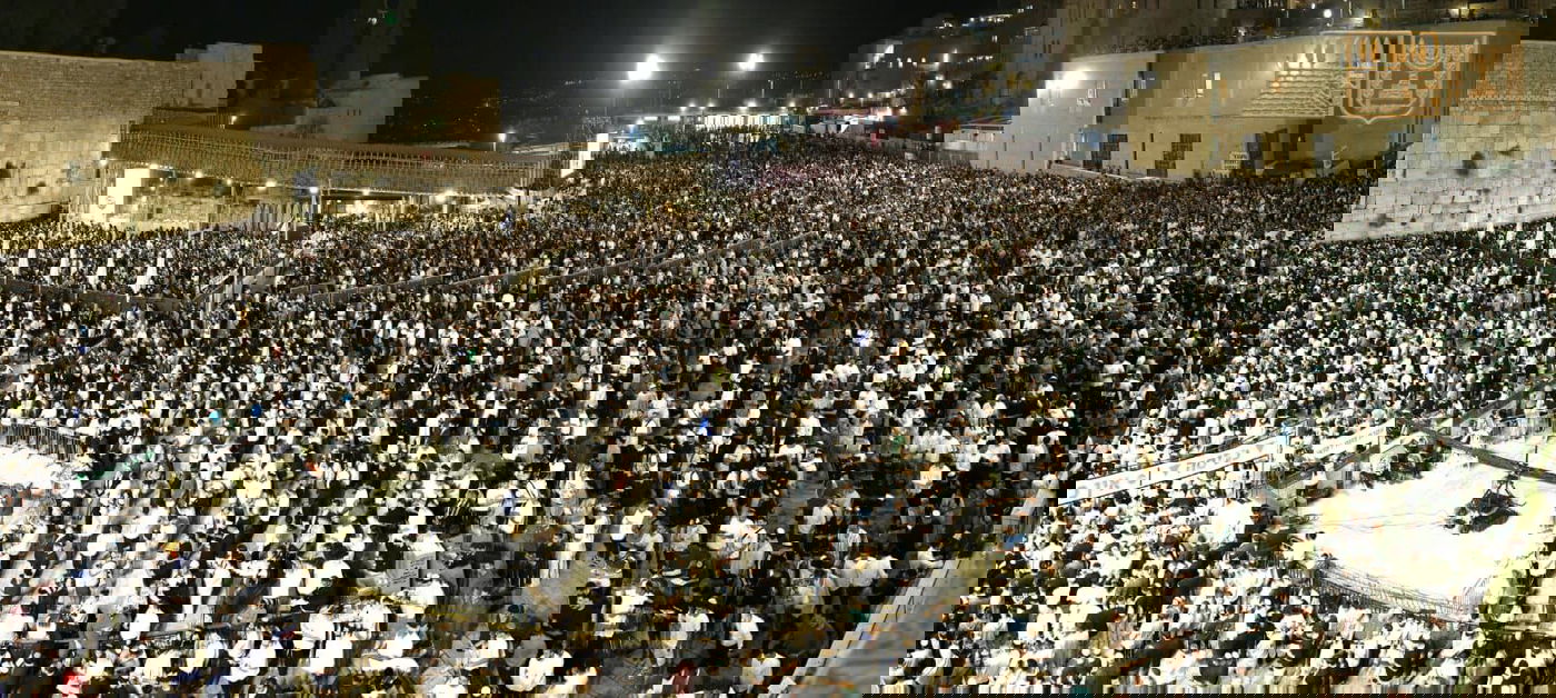 רבבות זעקו בכותל המערבי במעמד הסליחות המרכזי והתרת נדרים וקללות