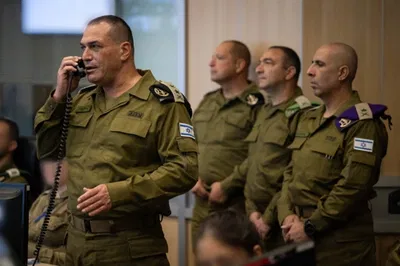 הרמטכ"ל בפקודת הקשר