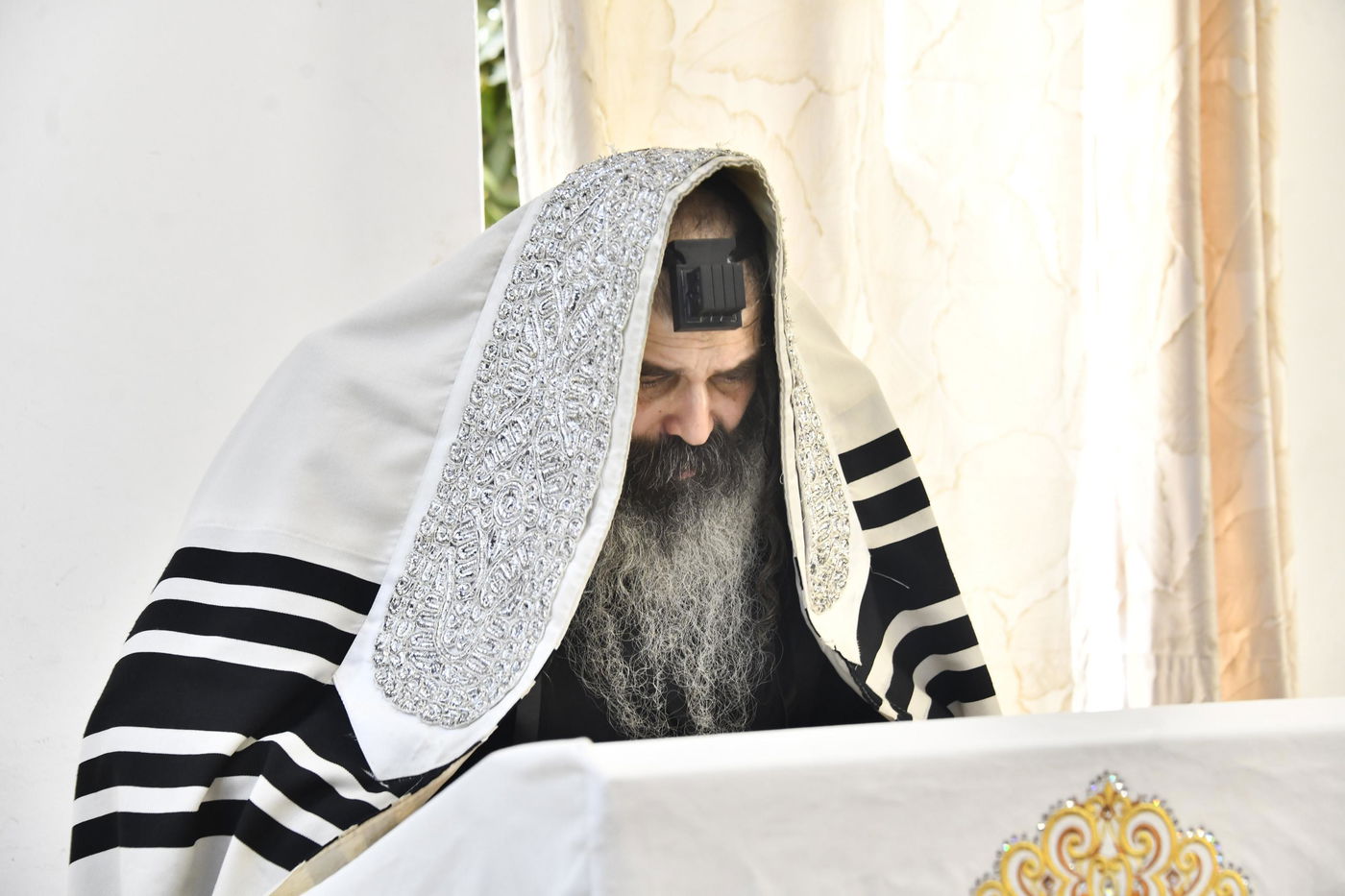 האדמו"ר מזוטשקא בהתרת נדרים