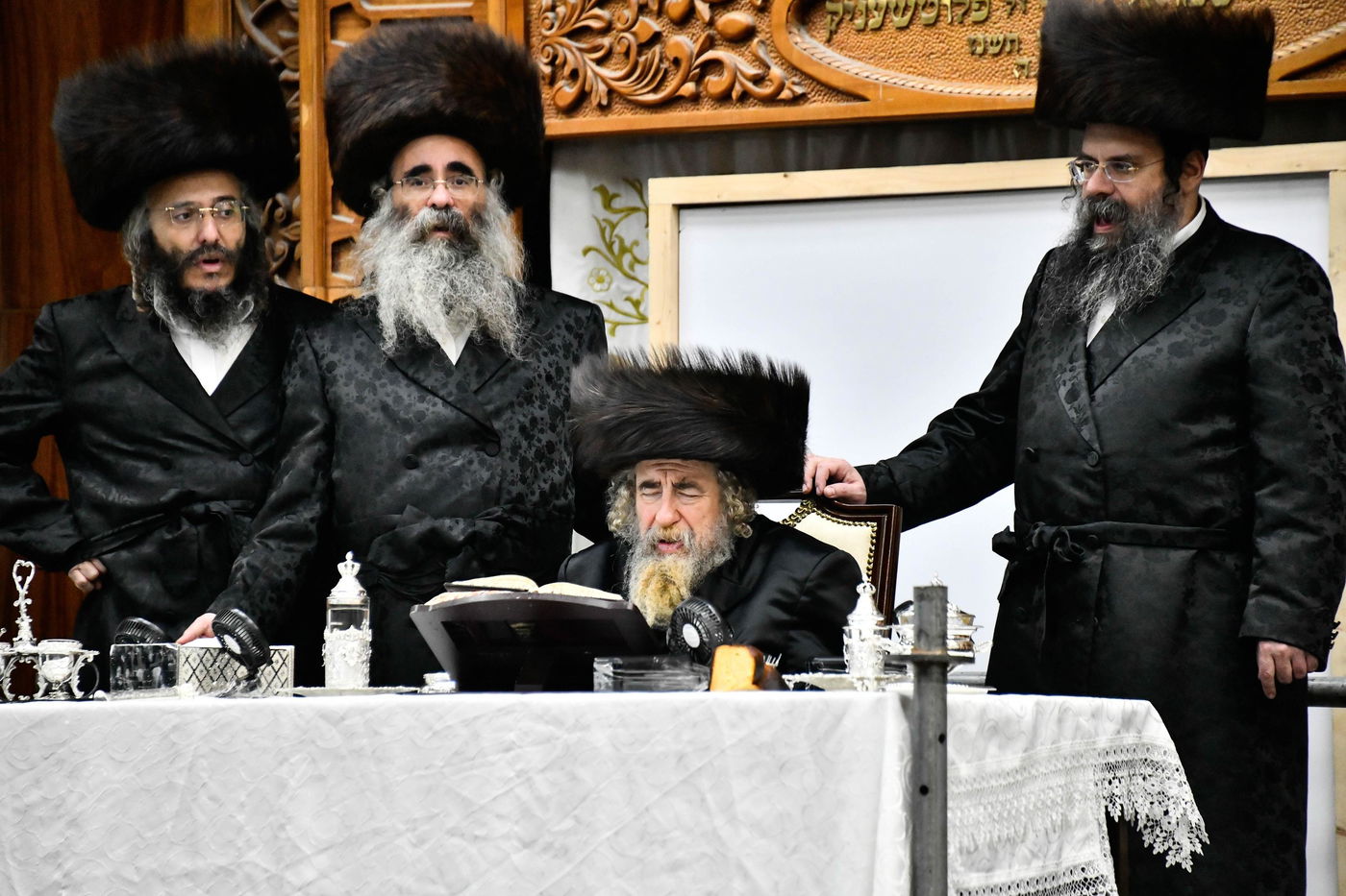 טיש נעילת החג ראש השנה בחצה"ק רחמסטריווקא