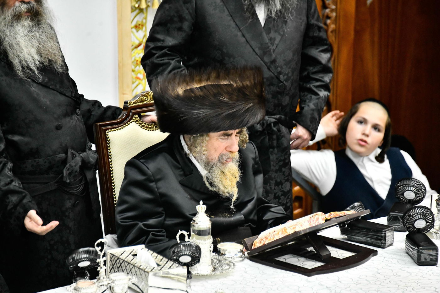 טיש נעילת החג ראש השנה בחצה"ק רחמסטריווקא