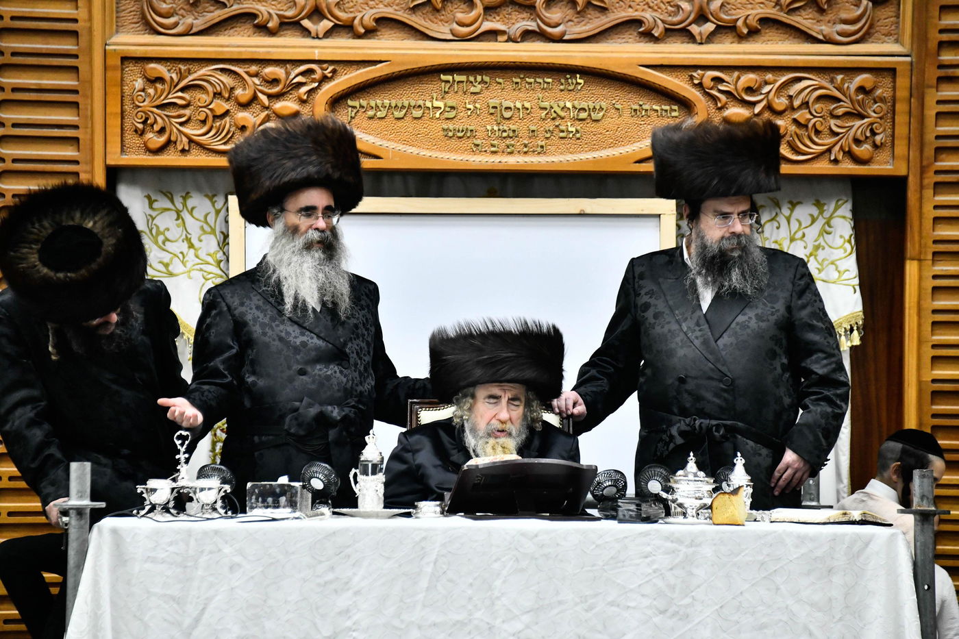 טיש נעילת החג ראש השנה בחצה"ק רחמסטריווקא