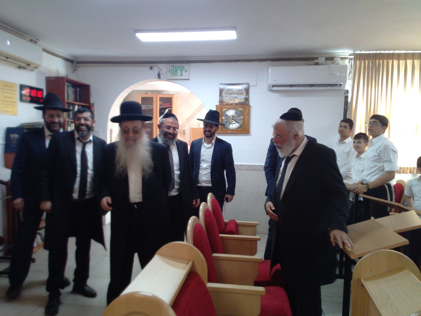 הגאון רבי משה מאיה בהיכל ישיבת 'תורה והוראה'