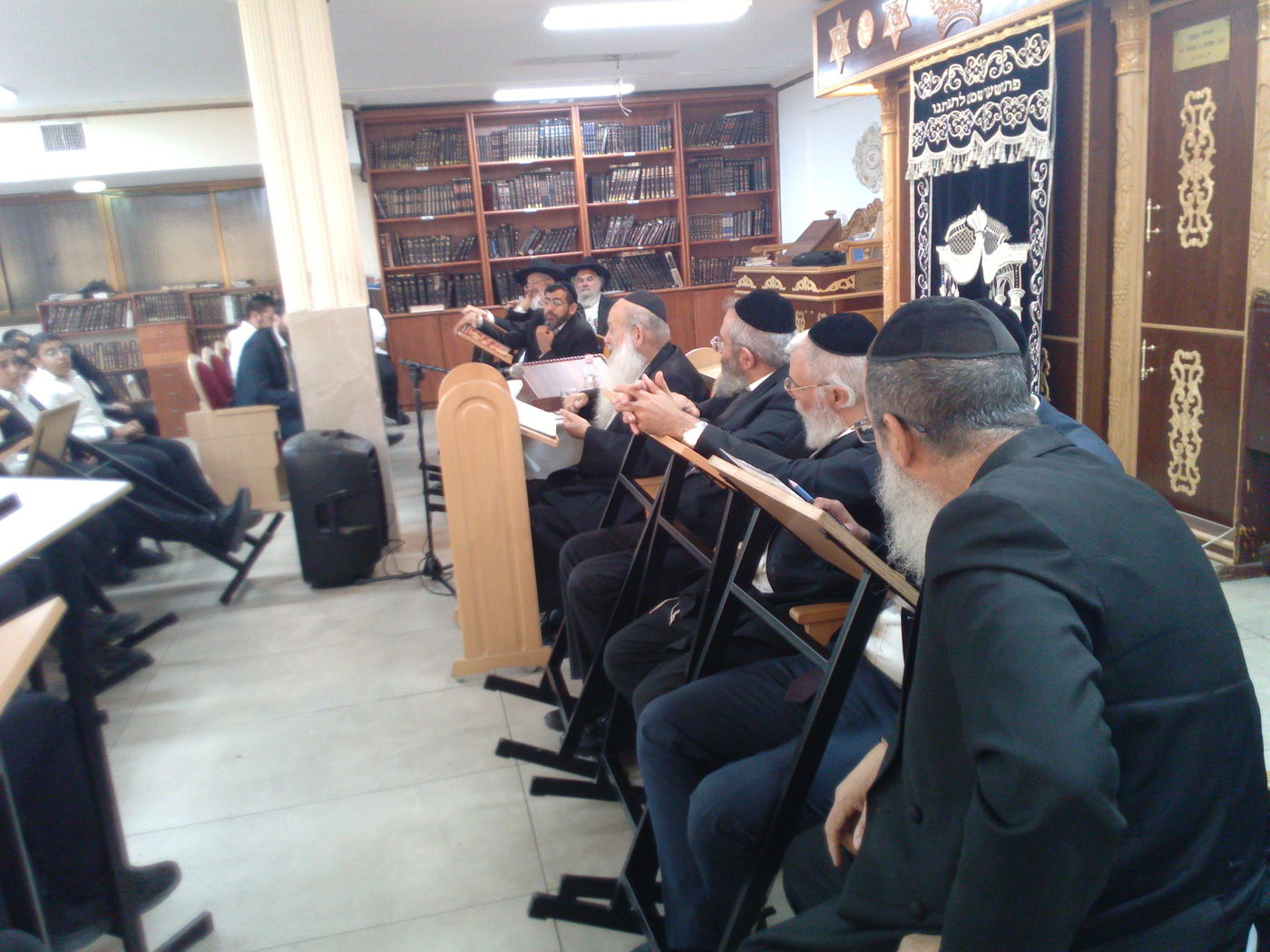 הגאון רבי משה מאיה בהיכל ישיבת 'תורה והוראה'