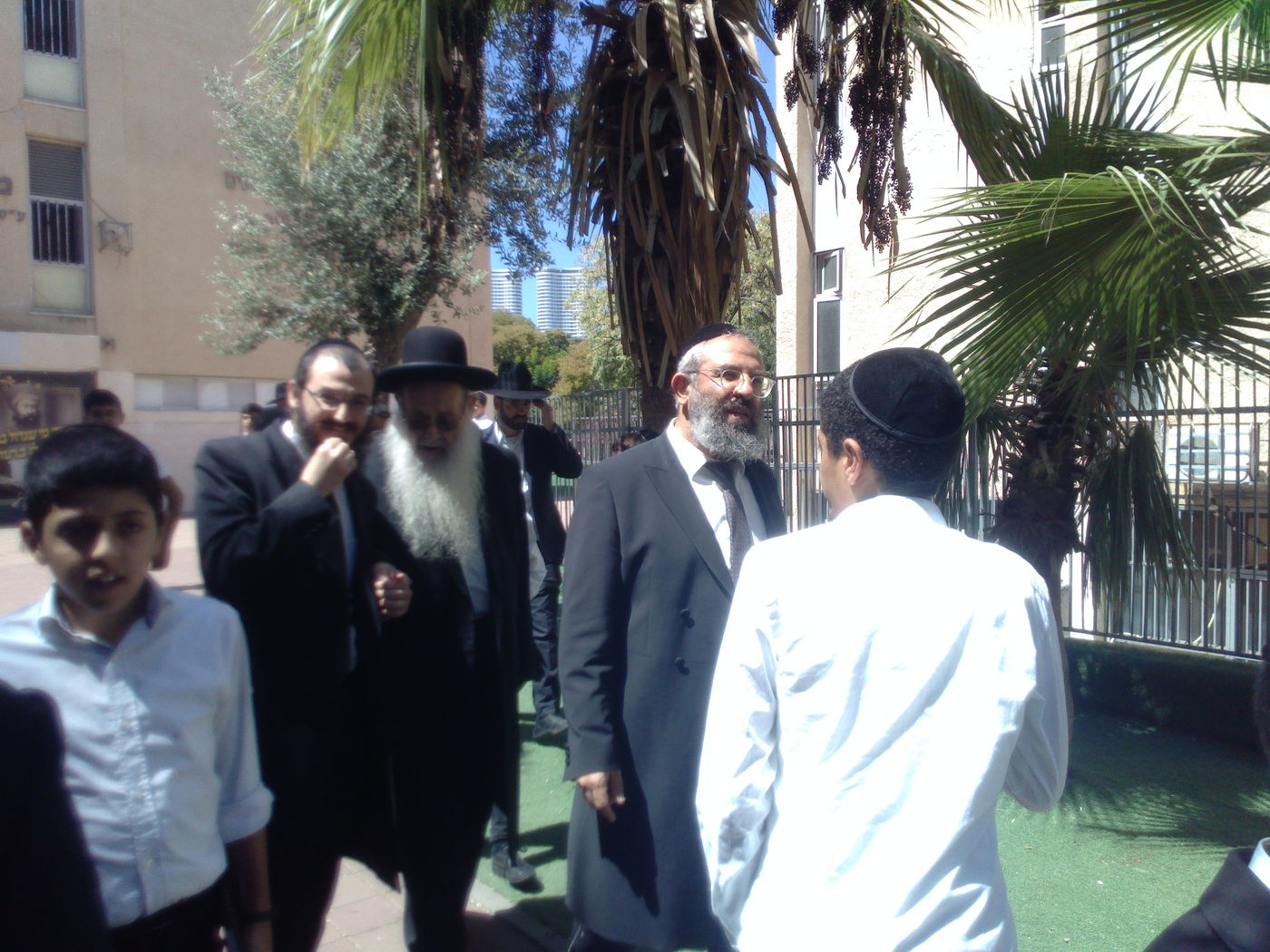 הגאון רבי משה מאיה בהיכל ישיבת 'תורה והוראה'