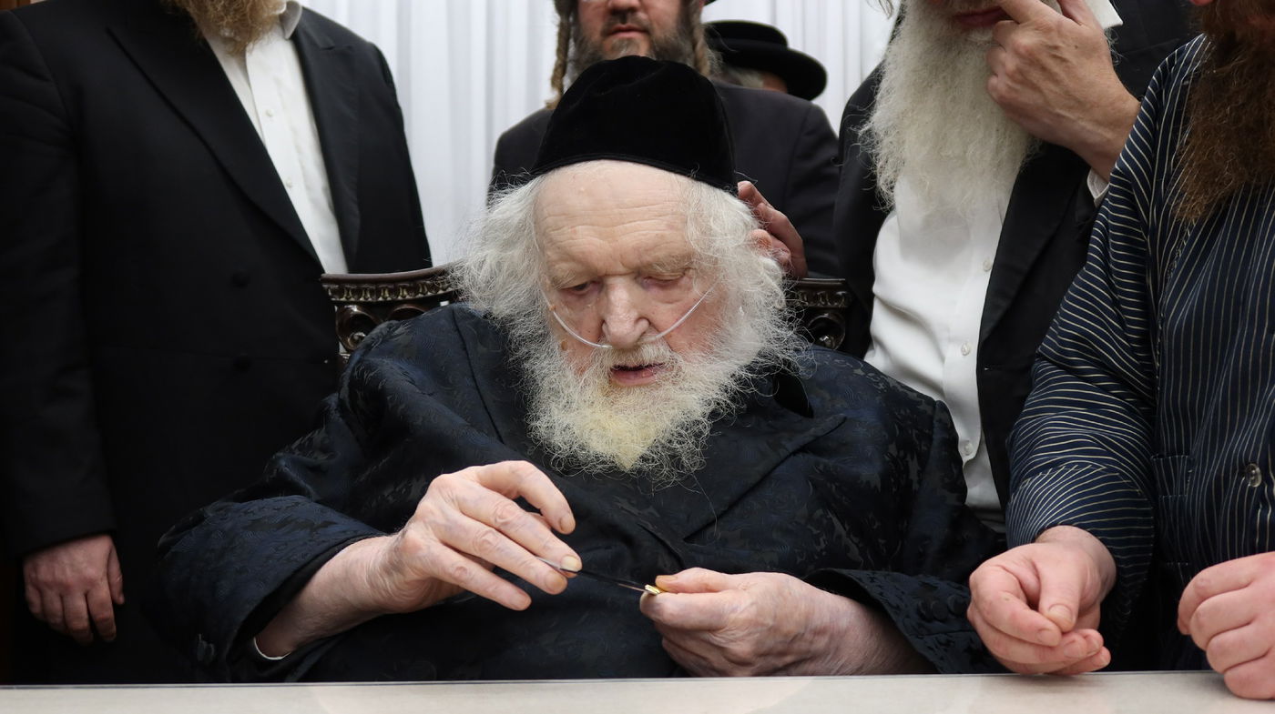 הגר"מ שטרנבוך בבדיקת סכיני השוחטים