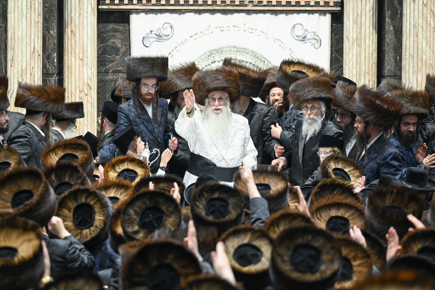 האדמו"ר מצאנז בהבדלה מוצאי ר"ה