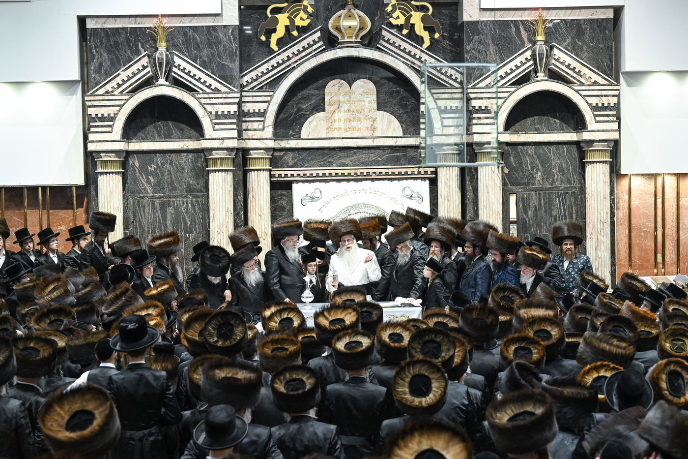 האדמו"ר מצאנז בהבדלה מוצאי ר"ה