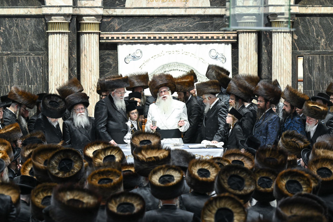 האדמו"ר מצאנז בהבדלה מוצאי ר"ה