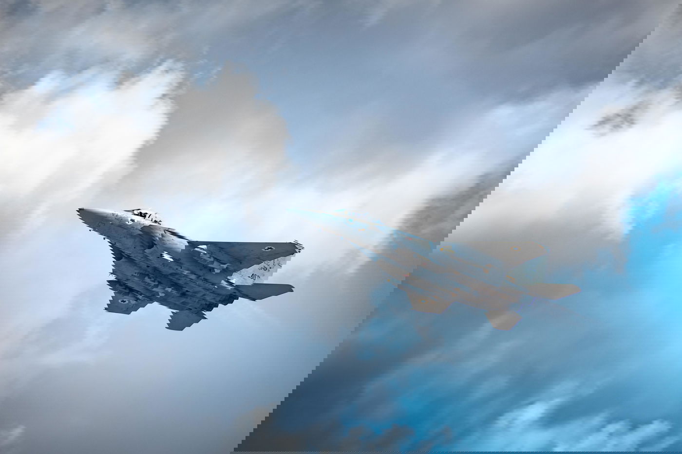 2,200 ק"מ מישראל: תיעוד מהתקיפה העצימה ביותר של חיל האוויר בתימן