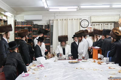 האדמו"ר מקרעטשניף סיגעט בהבדלה מוצאי ר"ה