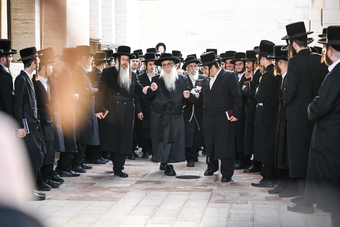 האדמו"ר מצאנז בדרך לסליחות ערב ר"ה