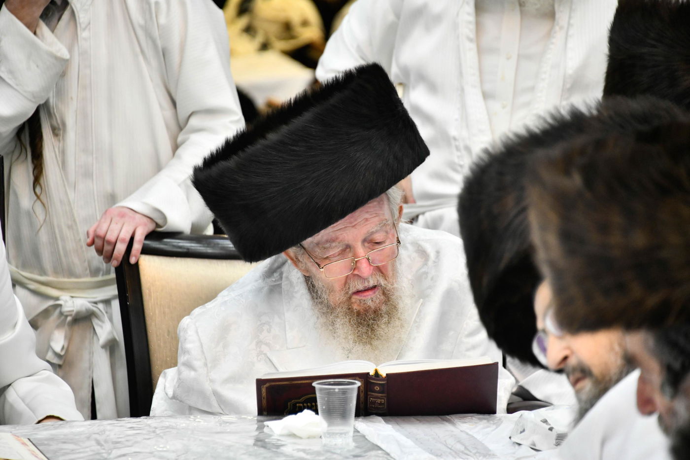 נעילת החג בחצה"ק זוועהיל