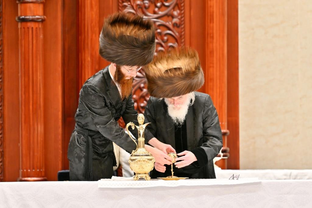 ערב ומוצאי ר"ה בחצה"ק ויזניץ