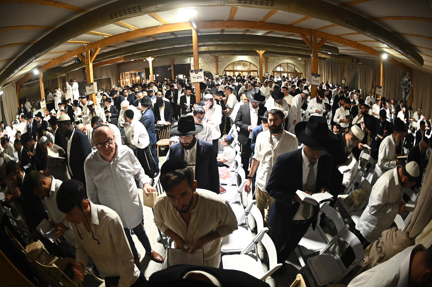 מוצאי ראש השנה אצל הגאון הינוקא