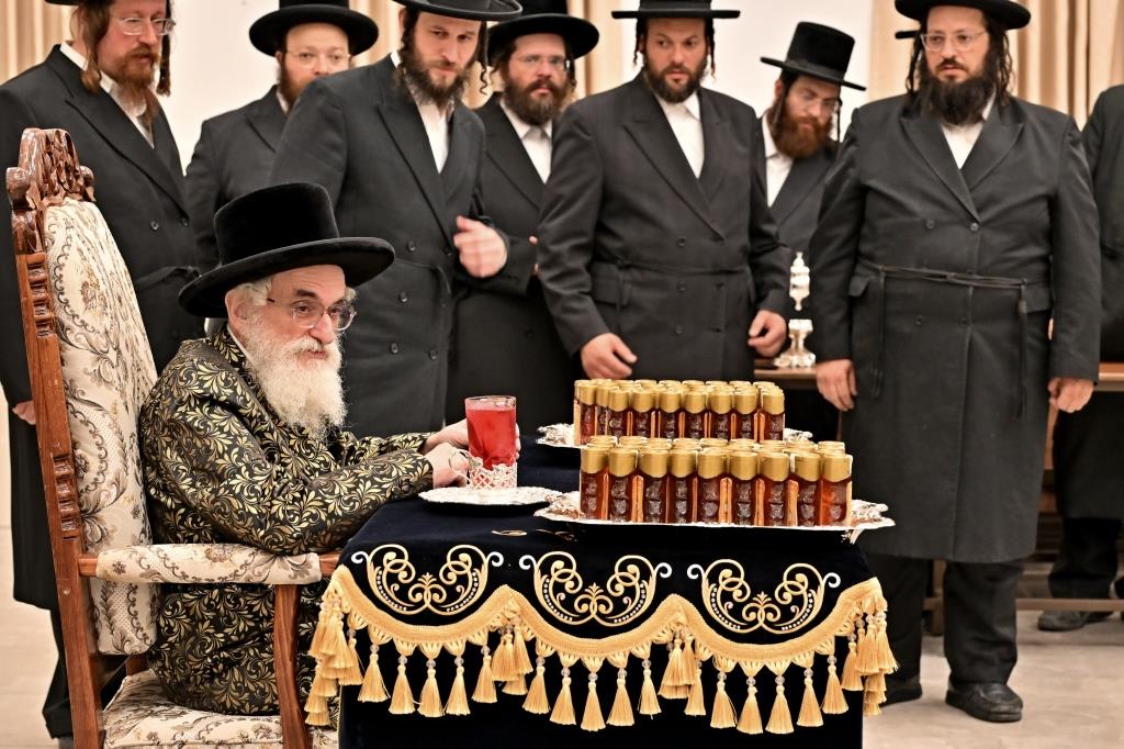 ערב ומוצאי ר"ה בחצה"ק ויזניץ