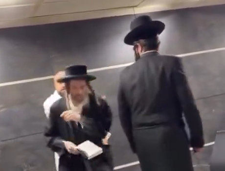 אנטישמיות בטורקיה: יהודים חרדים הותקפו בנמל התעופה באיסטנבול | תיעוד