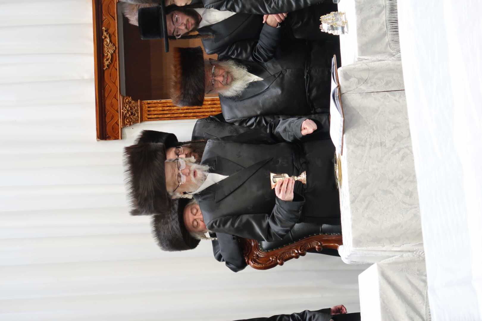 ראש השנה בחצה"ק סערט ויז'ניץ