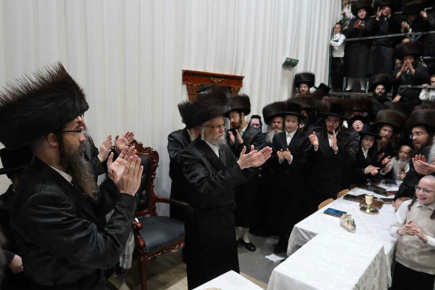 ראש השנה בחצה"ק סערט ויז'ניץ