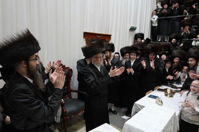 ראש השנה בחצה"ק סערט ויז'ניץ