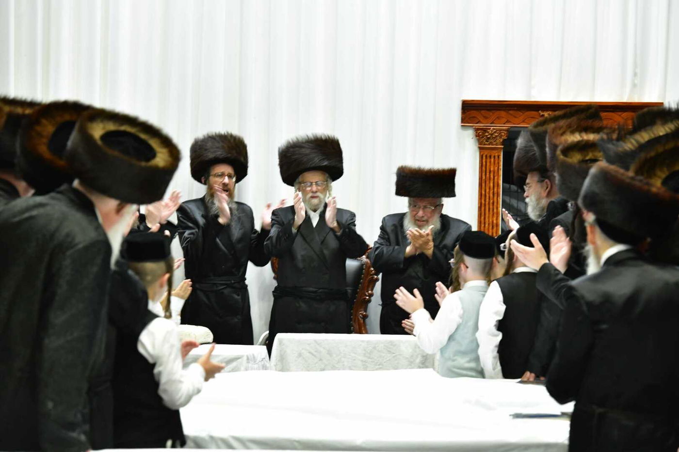 ראש השנה בחצה"ק סערט ויז'ניץ