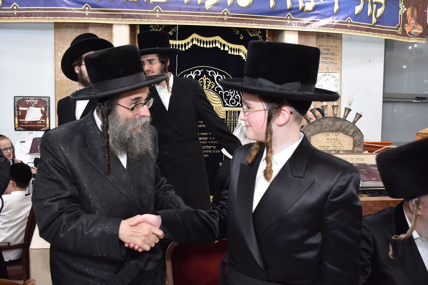 שמחת בר המצווה לנכד האדמו"ר מאשלג