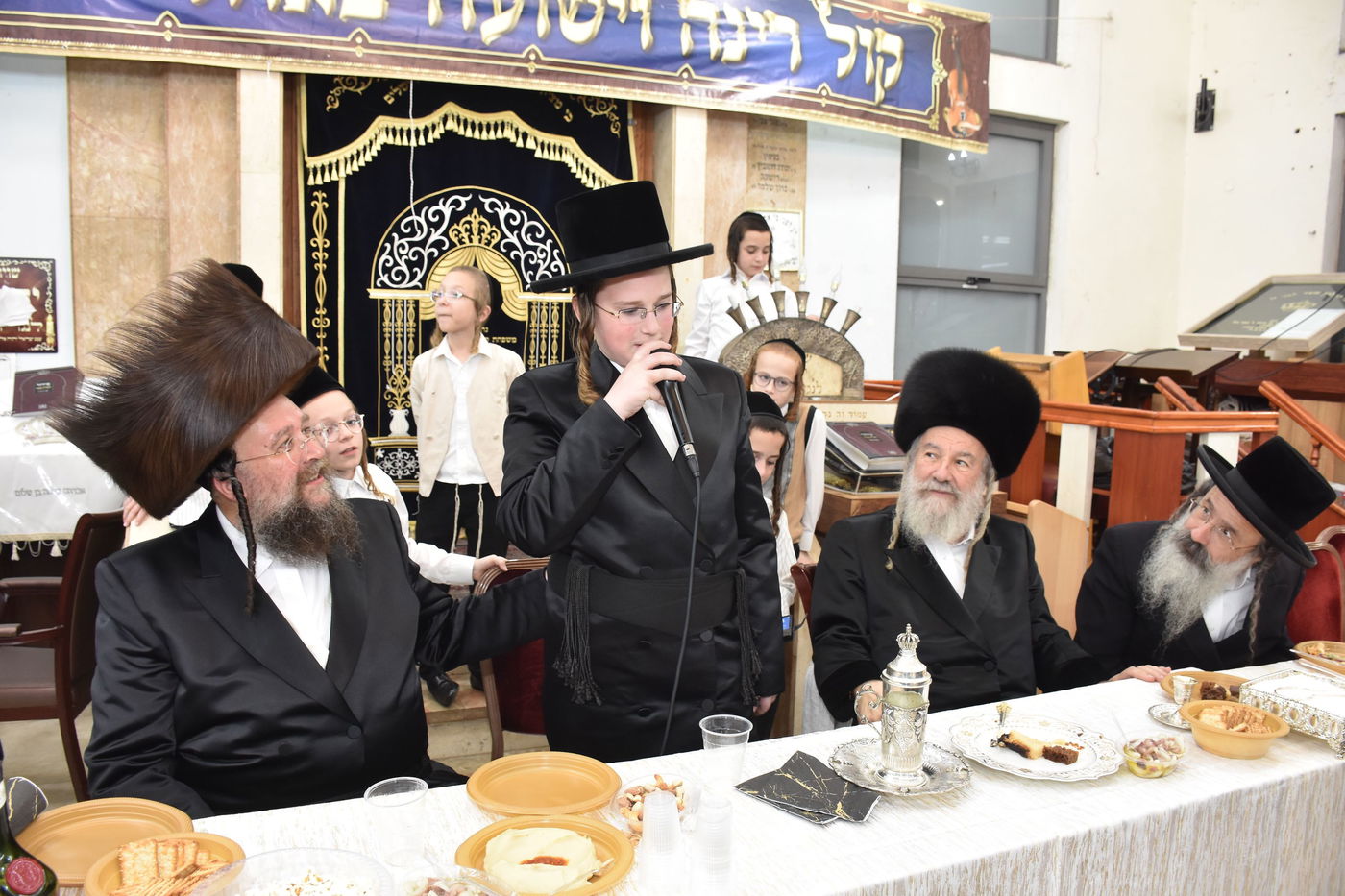 שמחת בר המצווה לנכד האדמו"ר מאשלג