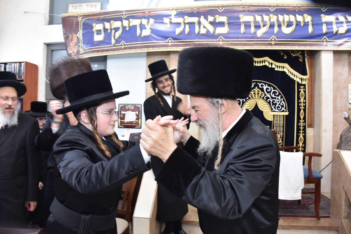 שמחת בר המצווה לנכד האדמו"ר מאשלג