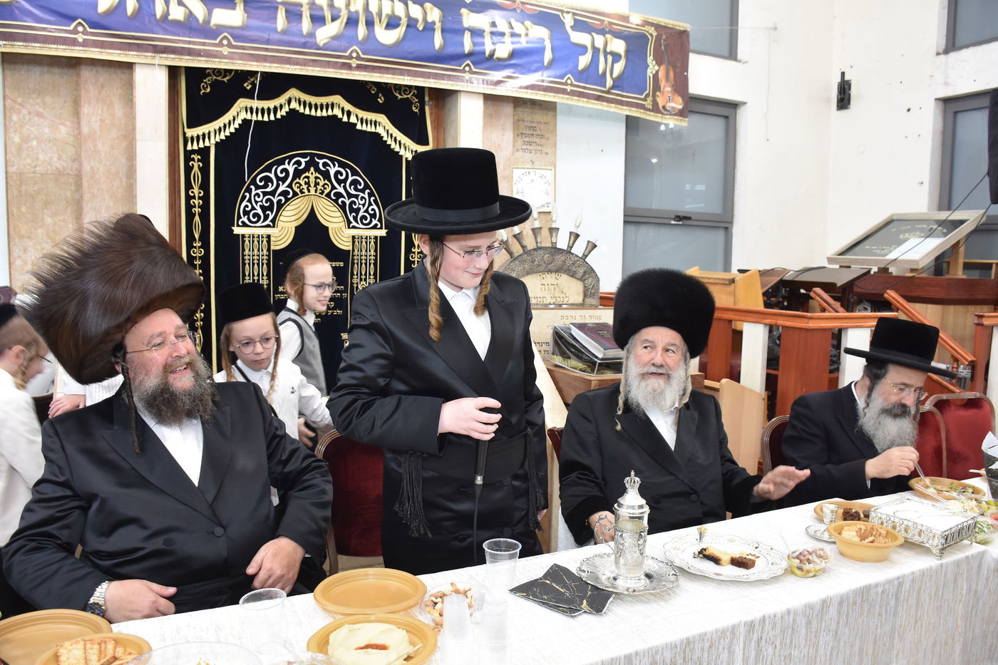 שמחת בר המצווה לנכד האדמו"ר מאשלג