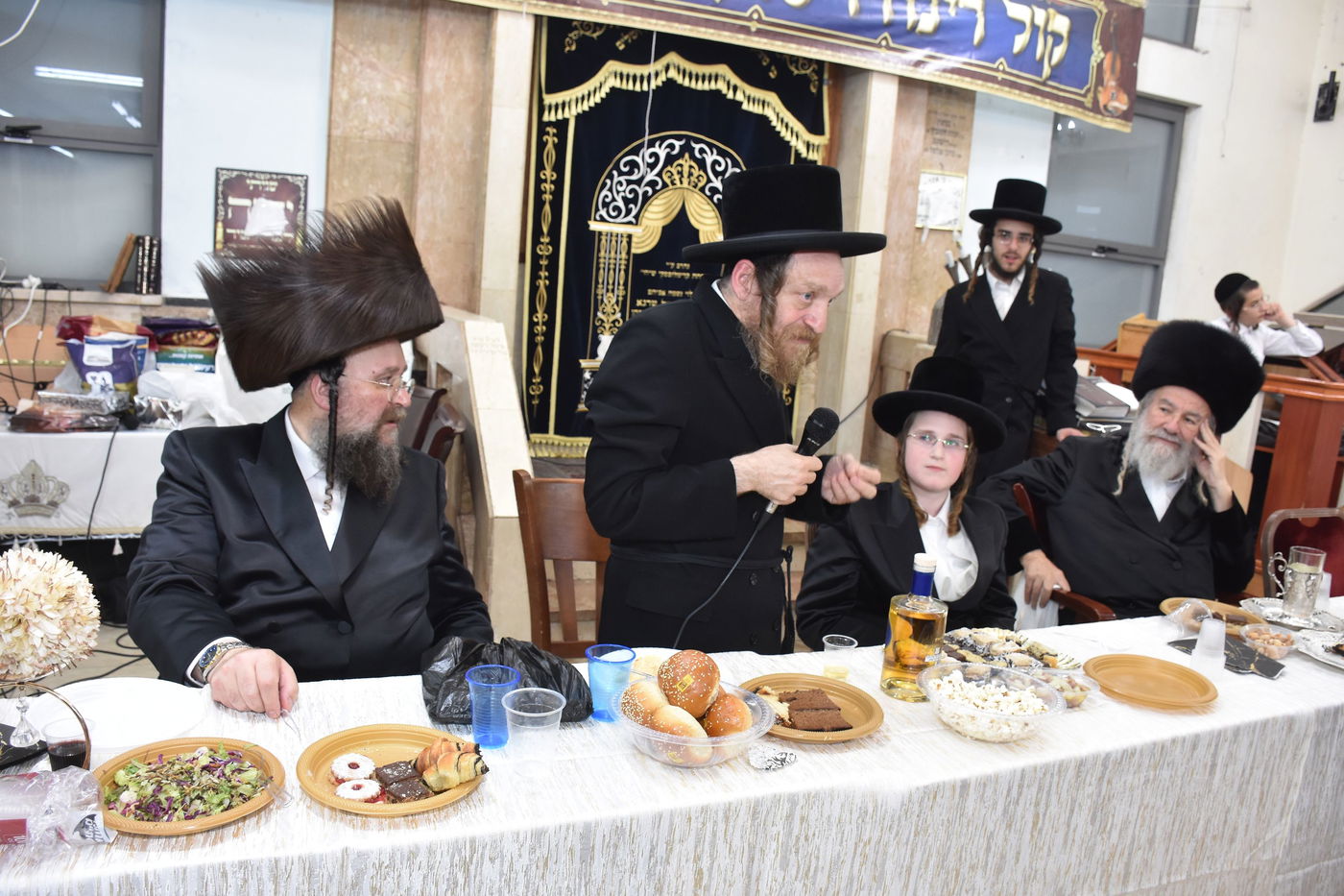 שמחת בר המצווה לנכד האדמו"ר מאשלג