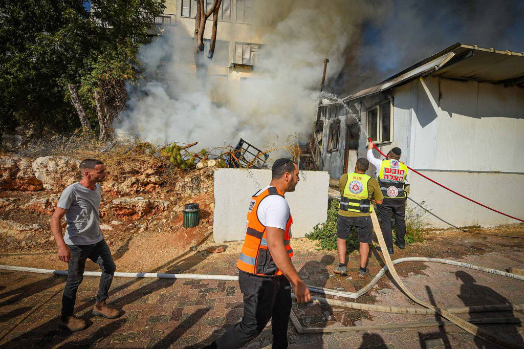 כיבוי השריפה ביישוב החרדי עמנואל