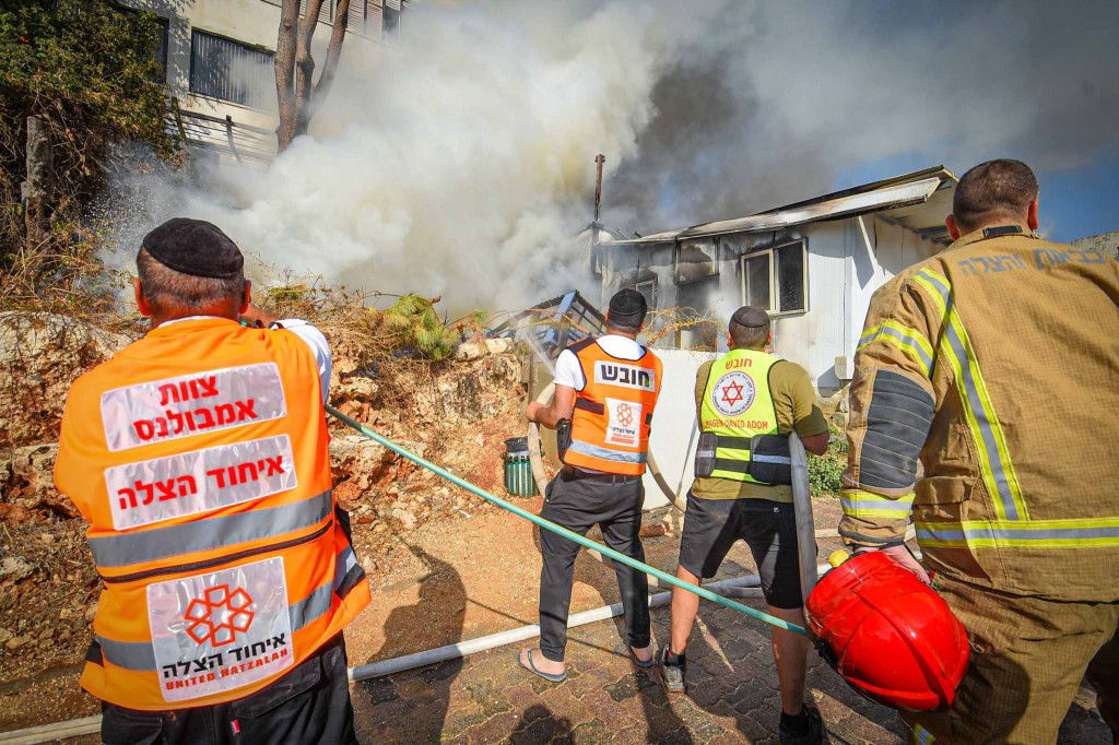 כיבוי השריפה ביישוב החרדי עמנואל