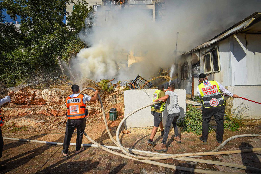 כיבוי השריפה ביישוב החרדי עמנואל