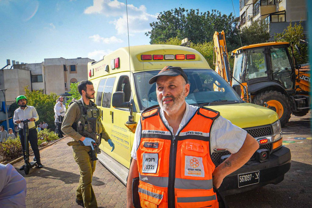 כיבוי השריפה ביישוב החרדי עמנואל