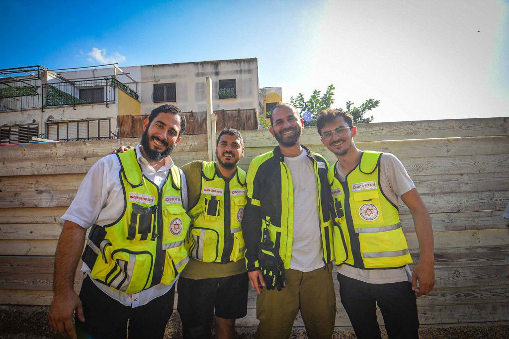 כיבוי השריפה ביישוב החרדי עמנואל