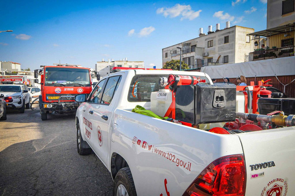 כיבוי השריפה ביישוב החרדי עמנואל