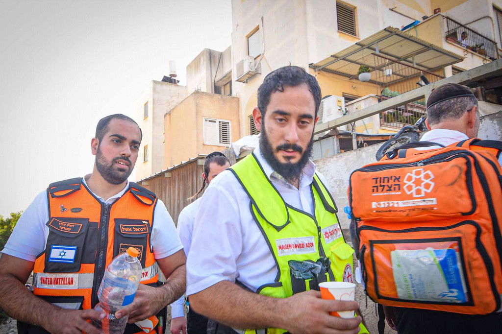 כיבוי השריפה ביישוב החרדי עמנואל