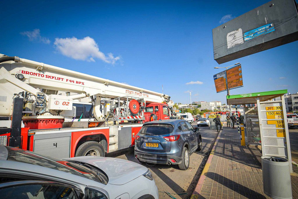 כיבוי השריפה ביישוב החרדי עמנואל