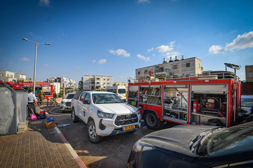 כיבוי השריפה ביישוב החרדי עמנואל