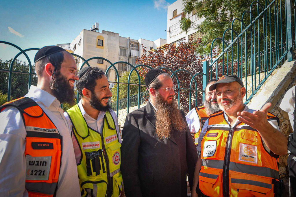 כיבוי השריפה ביישוב החרדי עמנואל